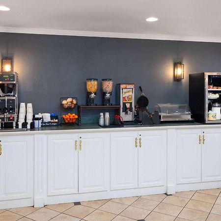 La Quinta Inn By Wyndham Cleveland אינדפנדנס מראה חיצוני תמונה