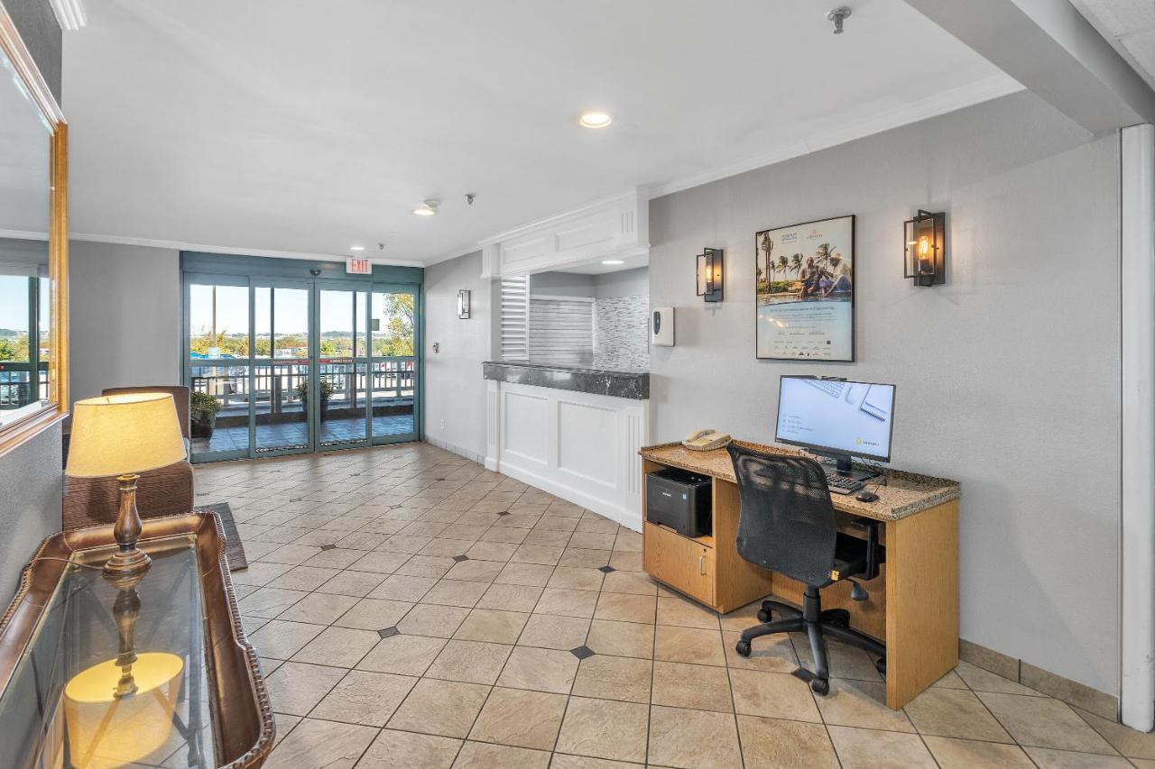 La Quinta Inn By Wyndham Cleveland אינדפנדנס מראה חיצוני תמונה
