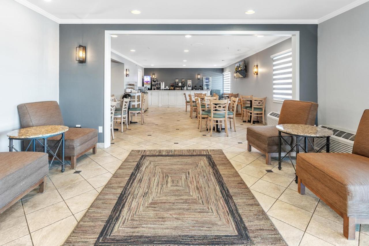 La Quinta Inn By Wyndham Cleveland אינדפנדנס מראה חיצוני תמונה