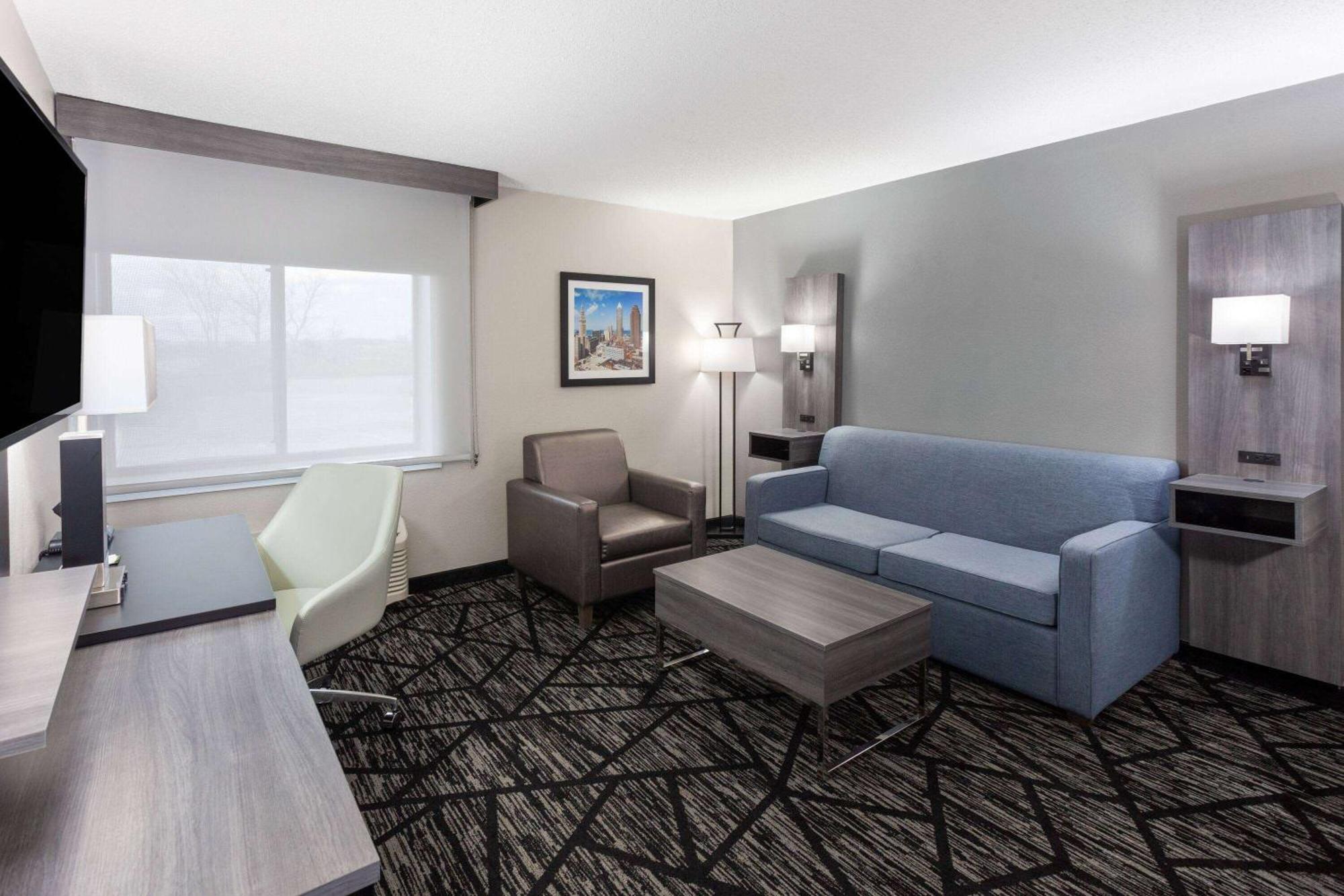La Quinta Inn By Wyndham Cleveland אינדפנדנס מראה חיצוני תמונה